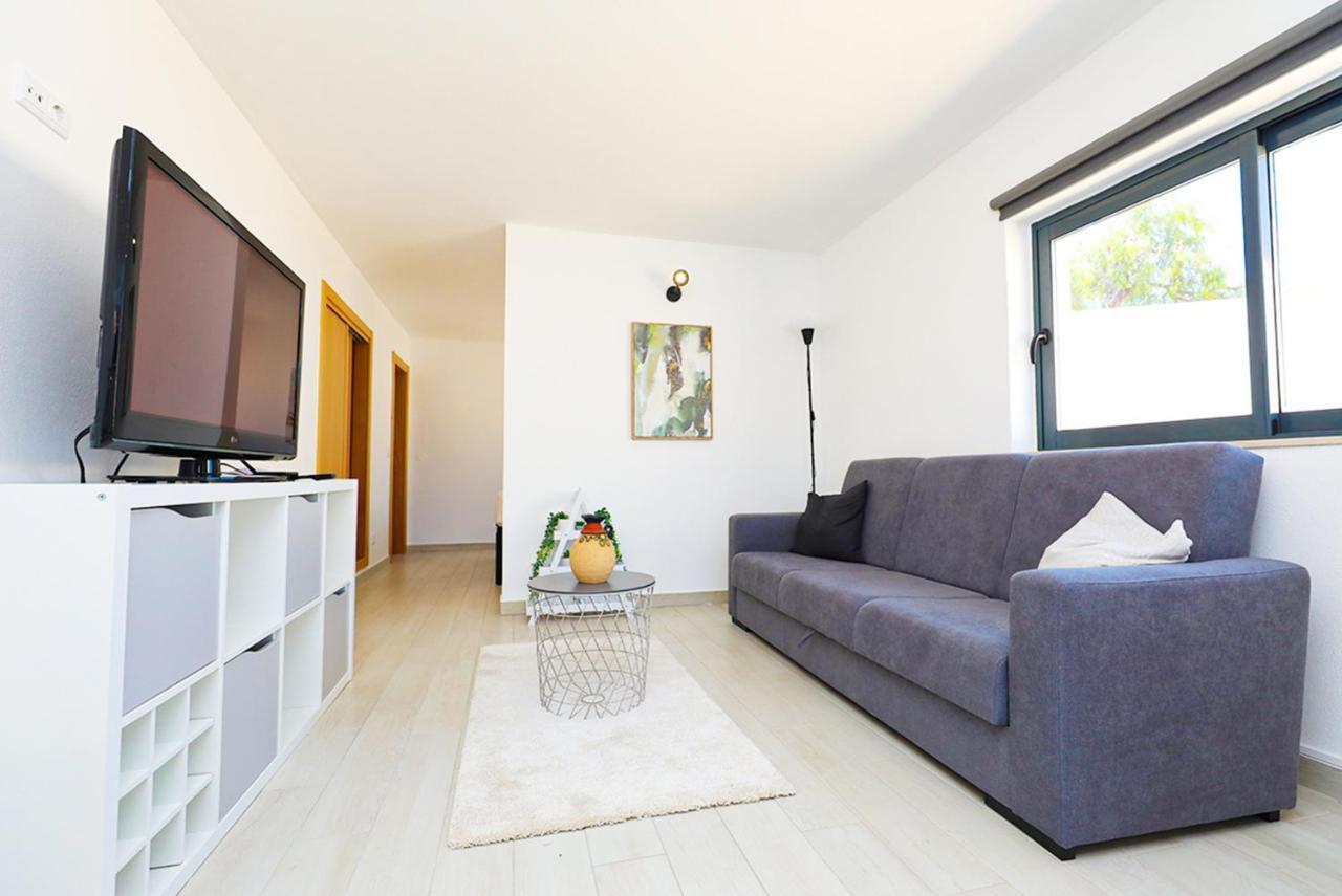 A62 - Cul De Sac Apartment In Lagos Buitenkant foto