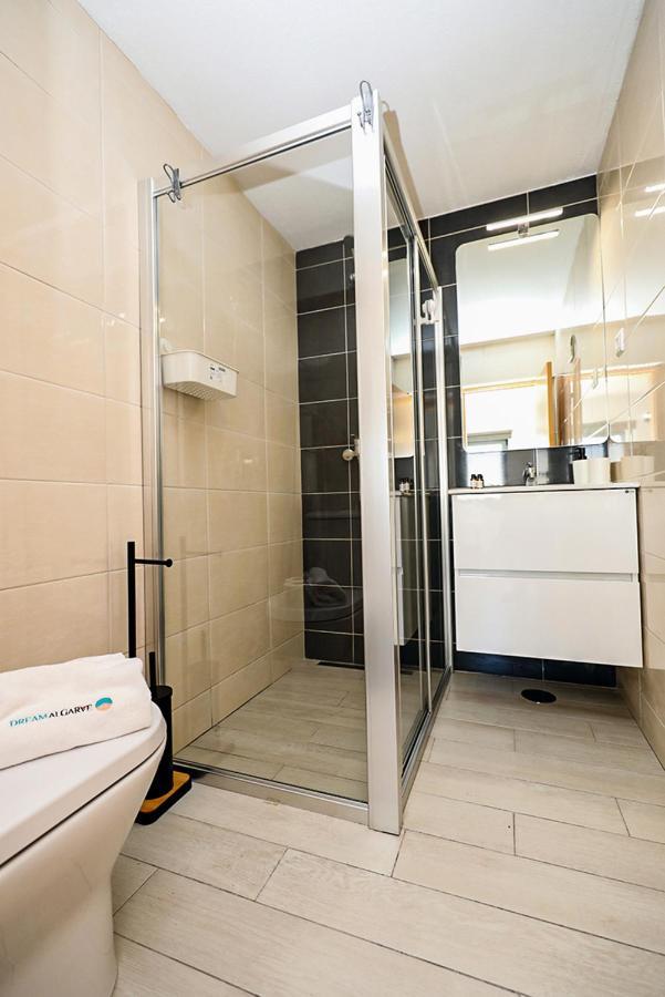 A62 - Cul De Sac Apartment In Lagos Buitenkant foto